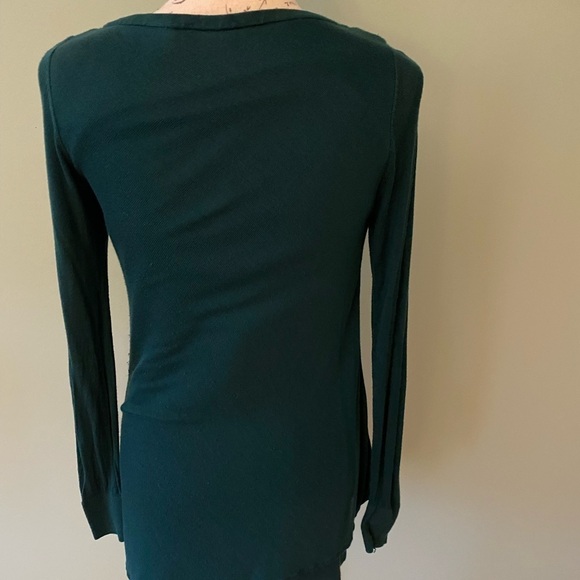 Women’s WHBM Dark Green Long Sleeve Tunic Top Size Small - Picture 2 of 7